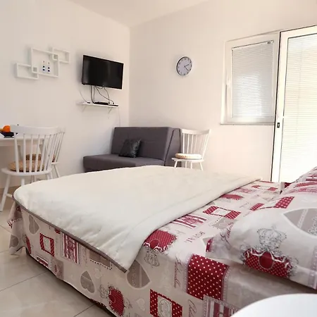 アパート Remarkable 2-bed トロギール