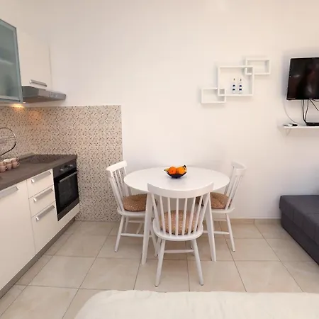 Remarkable 2-bed アパート トロギール